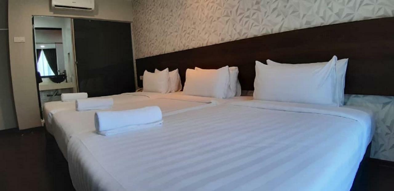 Miico Hotel @ Mount Austin Johor Bahru Eksteriør billede