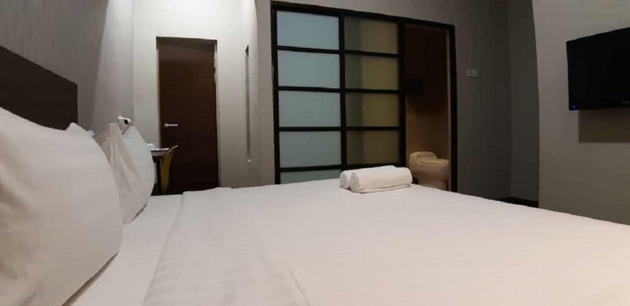 Miico Hotel @ Mount Austin Johor Bahru Eksteriør billede